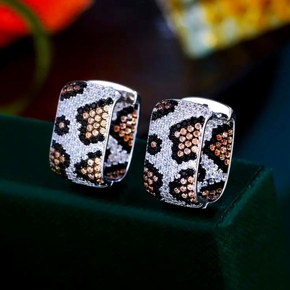 Leopard "In/Out" SILVER Rectangular Earrings - Picture 8 of 8